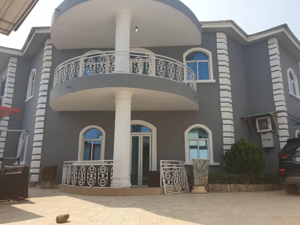 Afri-Royal Hotel Accra Ruang foto